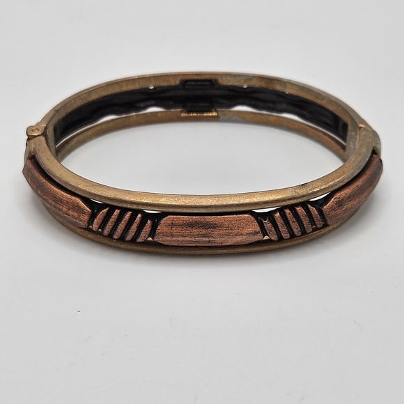 VINTAGE Copper Insert Hinged Oval Bangle Bracelet Made in Italy - Picture 2 of 7